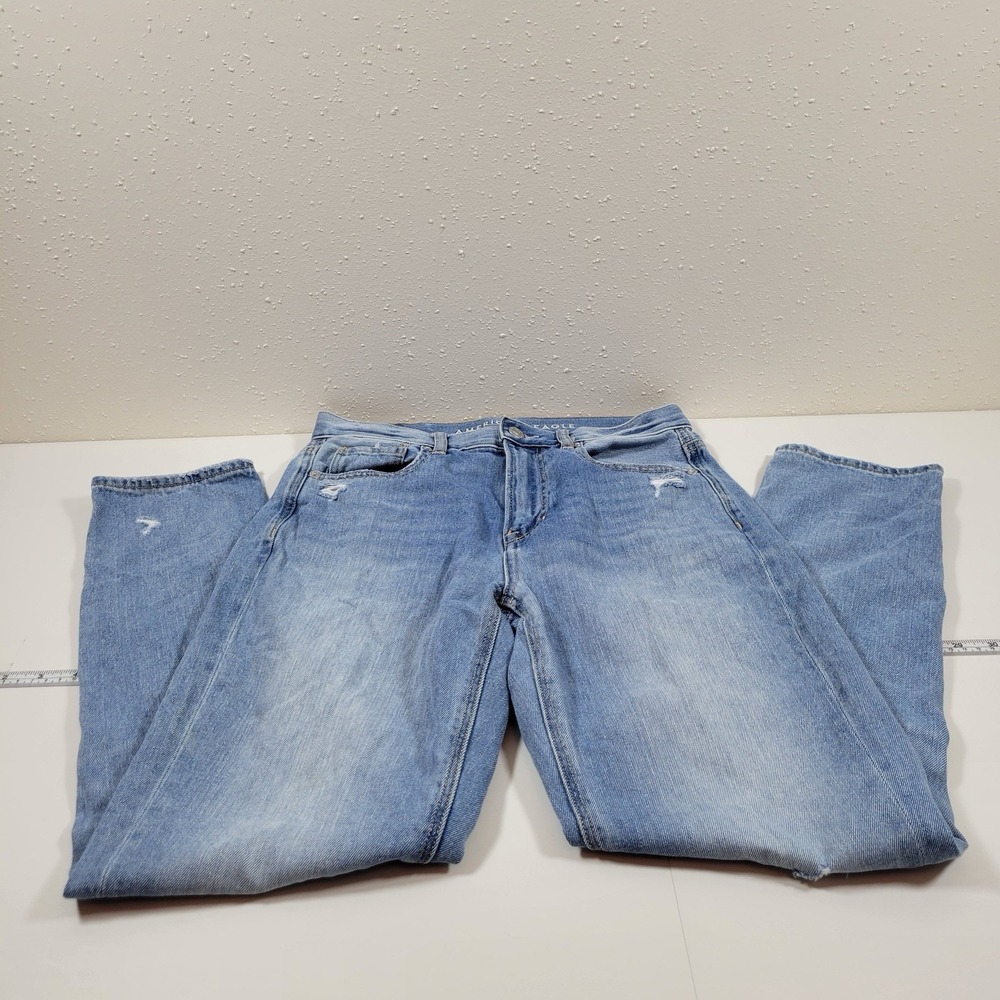 American Eagle Women's Mom Jean Distressed Size 2 Blue